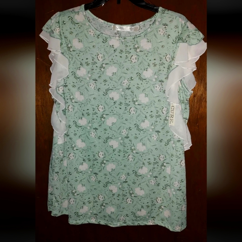 Cure. Women's Blouse, 1XL, NWT, Green, White Floral Print, Cap Sleeve Ruffle